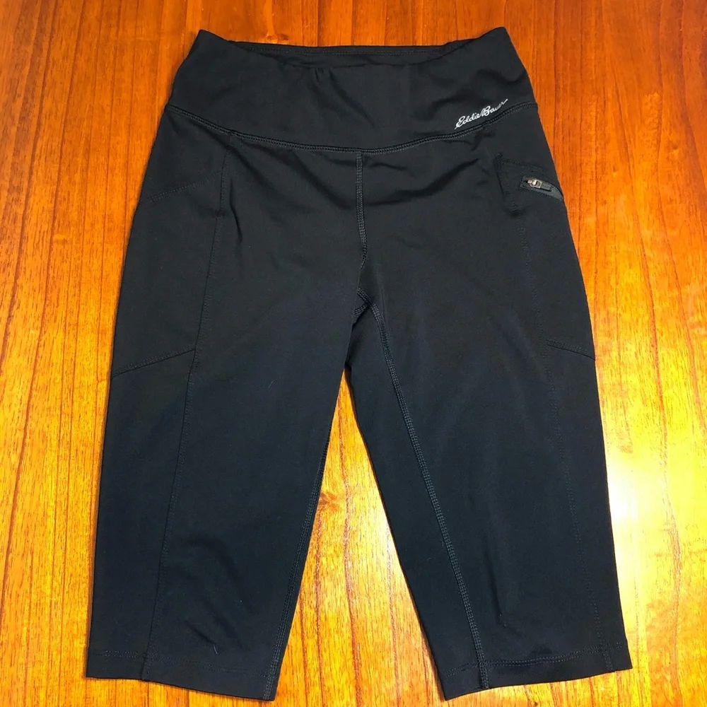 Eddie Bauer Capri leggings with pockets